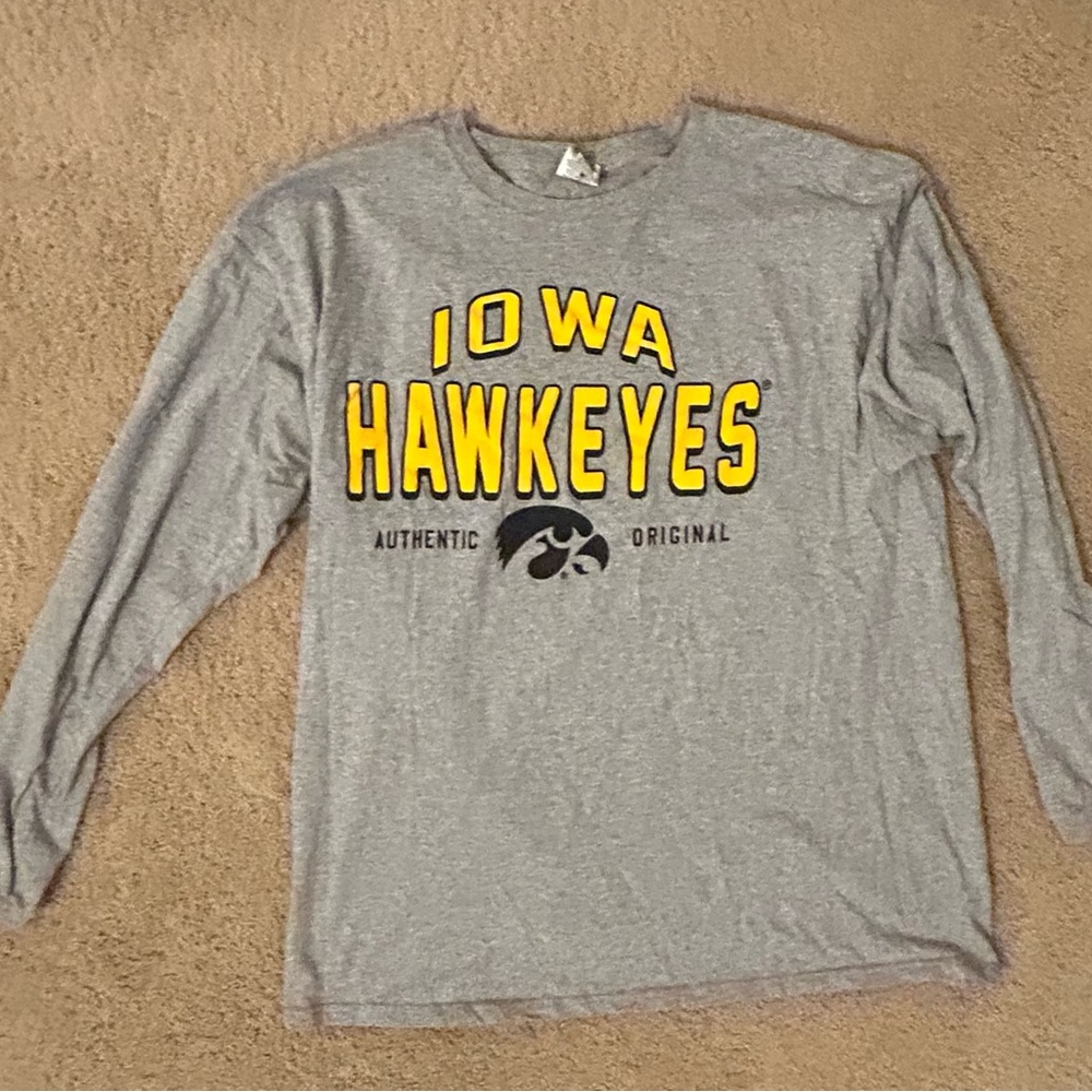 Iowa Hawkeyes Long Sleeve Shirt Large